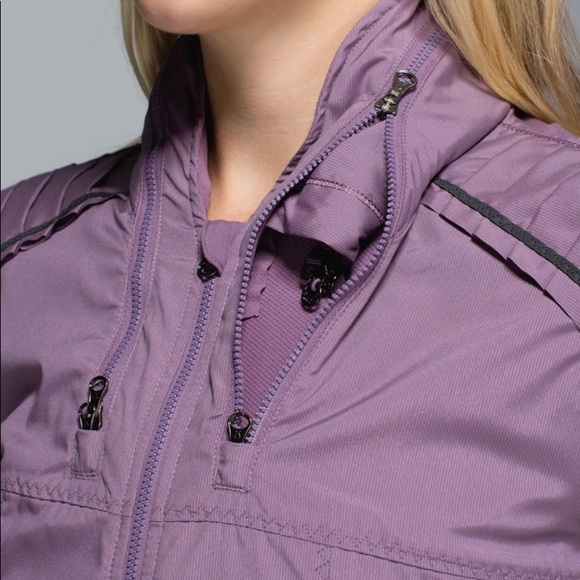 Lululemon Jacket - Picture 13 of 16